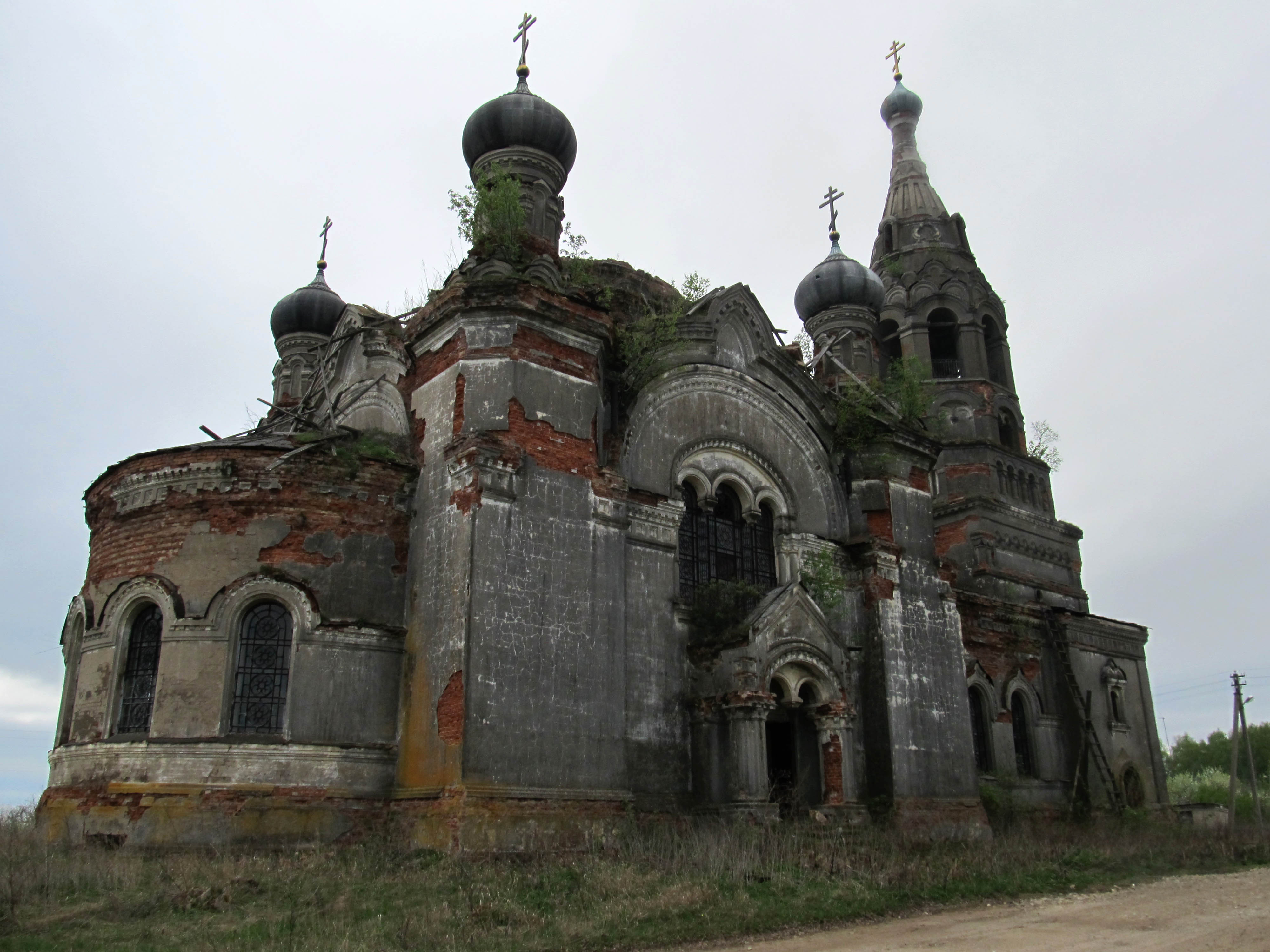 Молитва в камне - Храм Рождества Христова (село Седельницы)